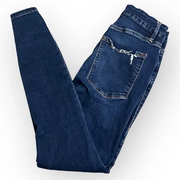 Good American Distressed Skinny Midrise Medium Wash Jeans Size 6